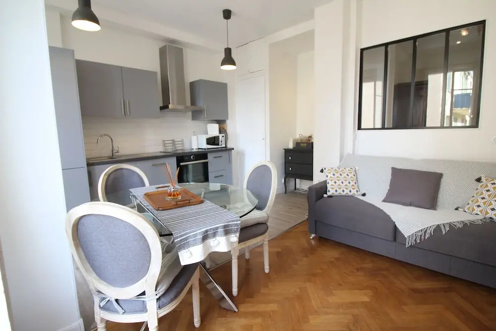 Nice Booking Clemenceau
