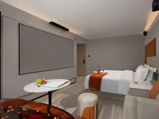 Wuhu Yunaman Future Hotel (Zhongshan Road Pedestrian Street Binjiang Park Branch)