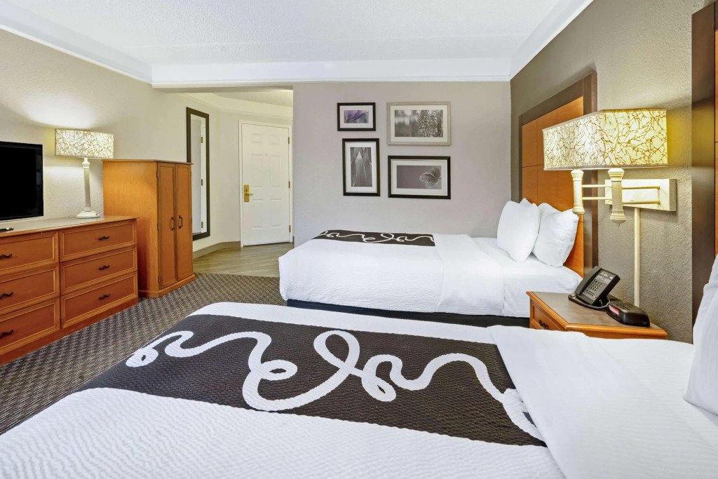 La Quinta by Wyndham Houston West Park 10