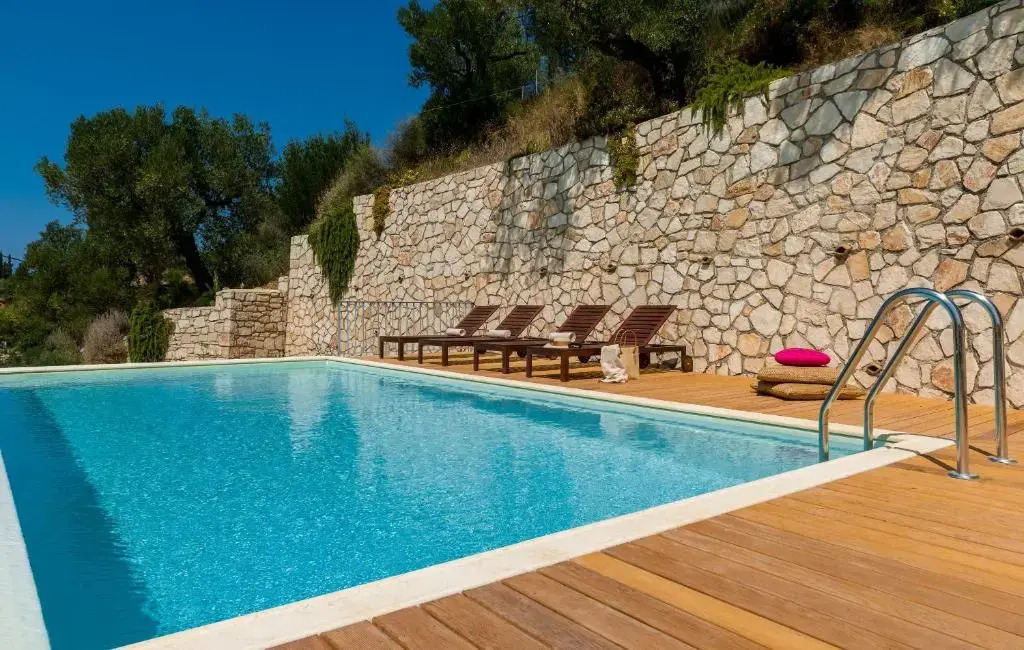 Villa Oliva, in a serene location & private pool, by ZanteWize