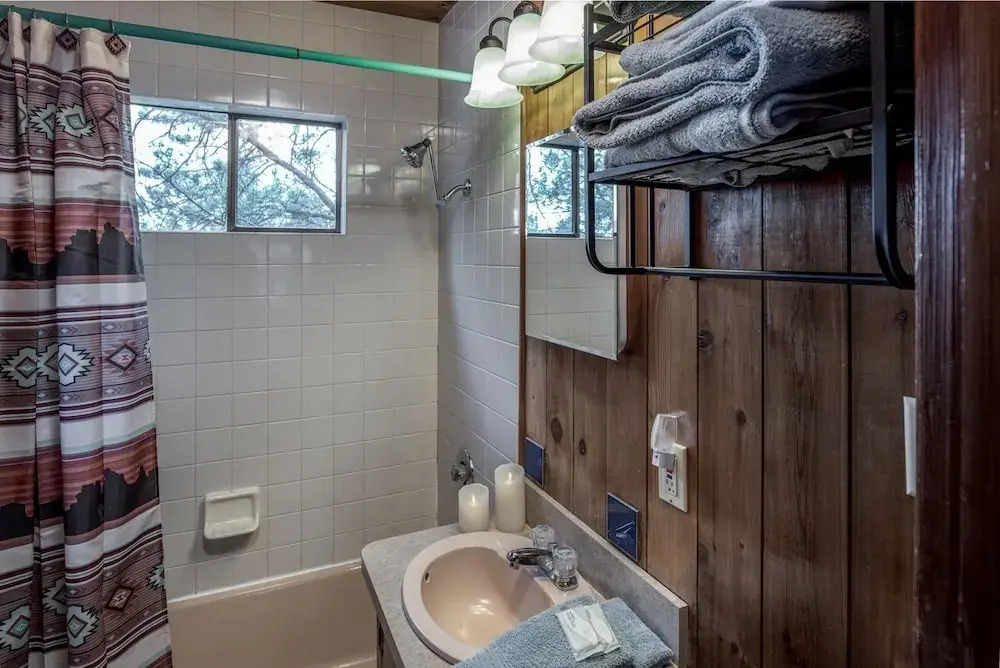 3 Bears Cabin - Two Bedroom Cabin