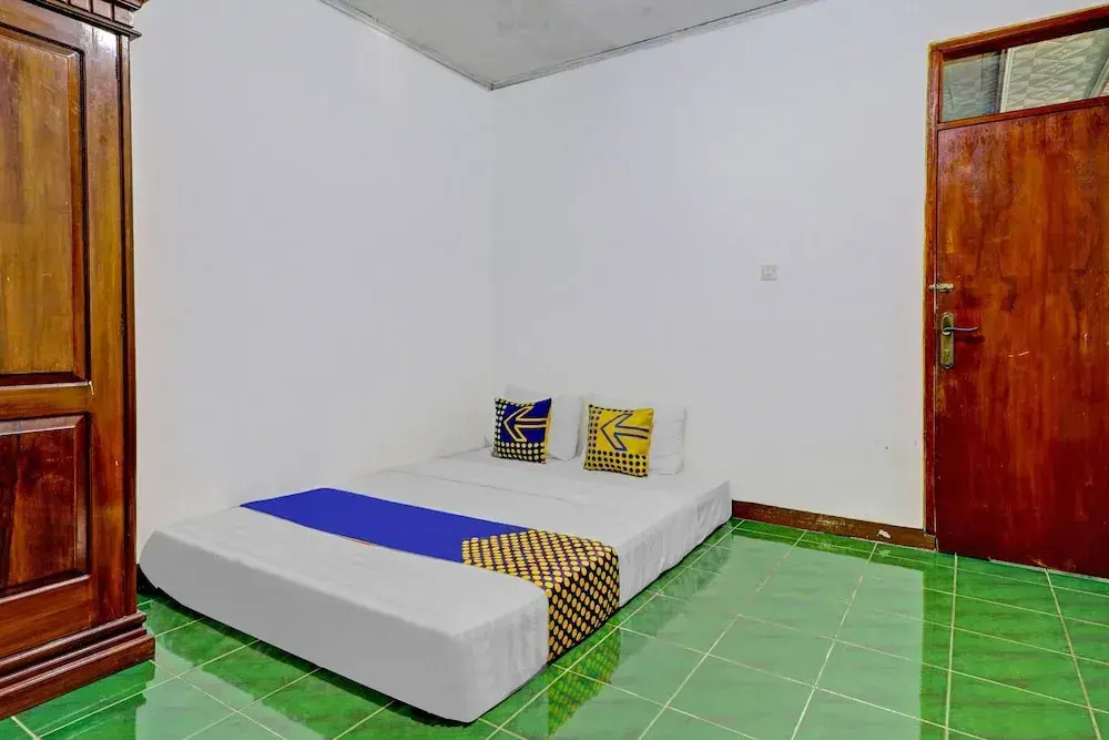 Cibeunying Homestay Cibodas Maribaya Homestays By Oyo Rooms