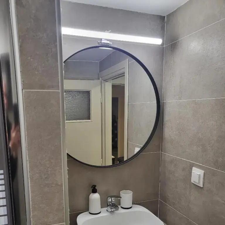 kondoulis APARTMENT 2