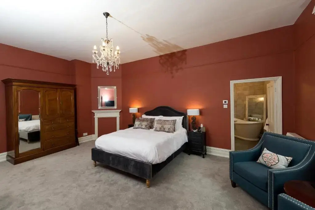 Glewstone Court Country House Hotel