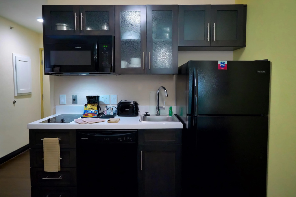 Days Inn and Suites Plano Medical Center Dallas