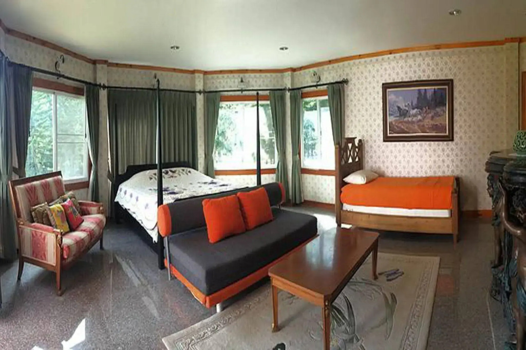 The Log Home Experience Khao Yai