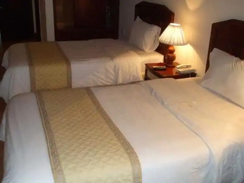 Lang Co Beach Resort