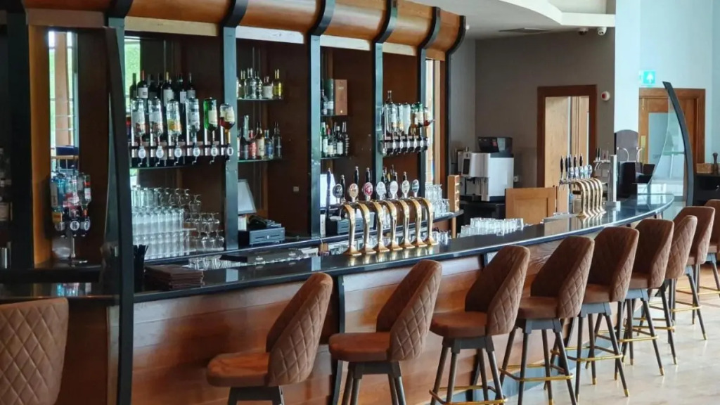 Shearwater Hotel & Spa