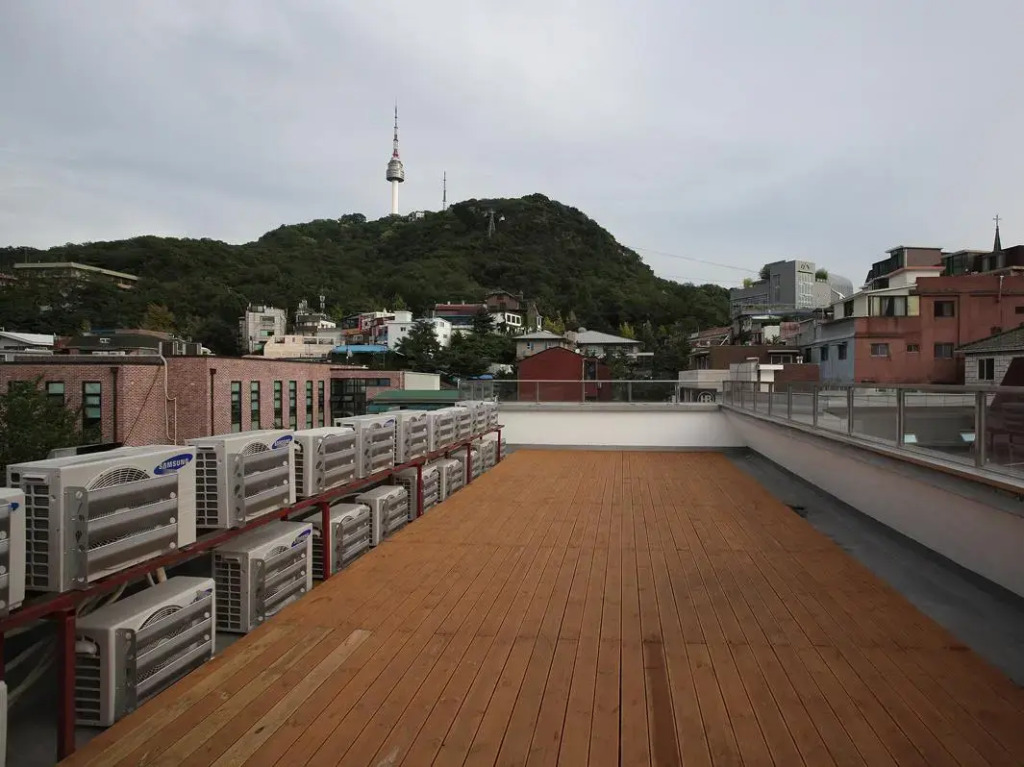 Namsan Gil House