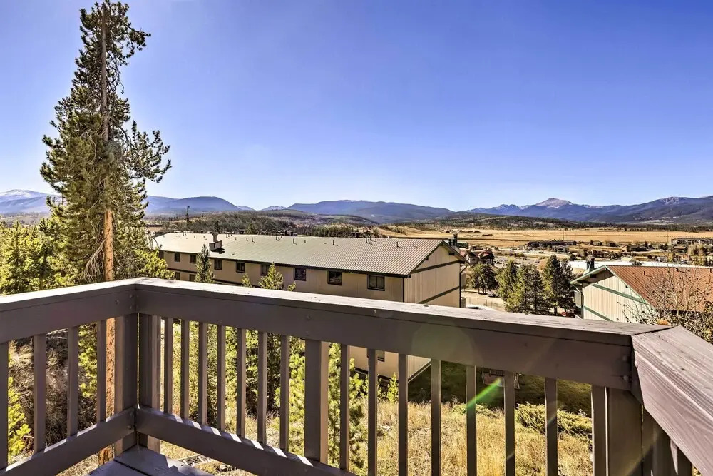 Lovely Fraser Retreat w/ Hot Tub & Fire Pit!