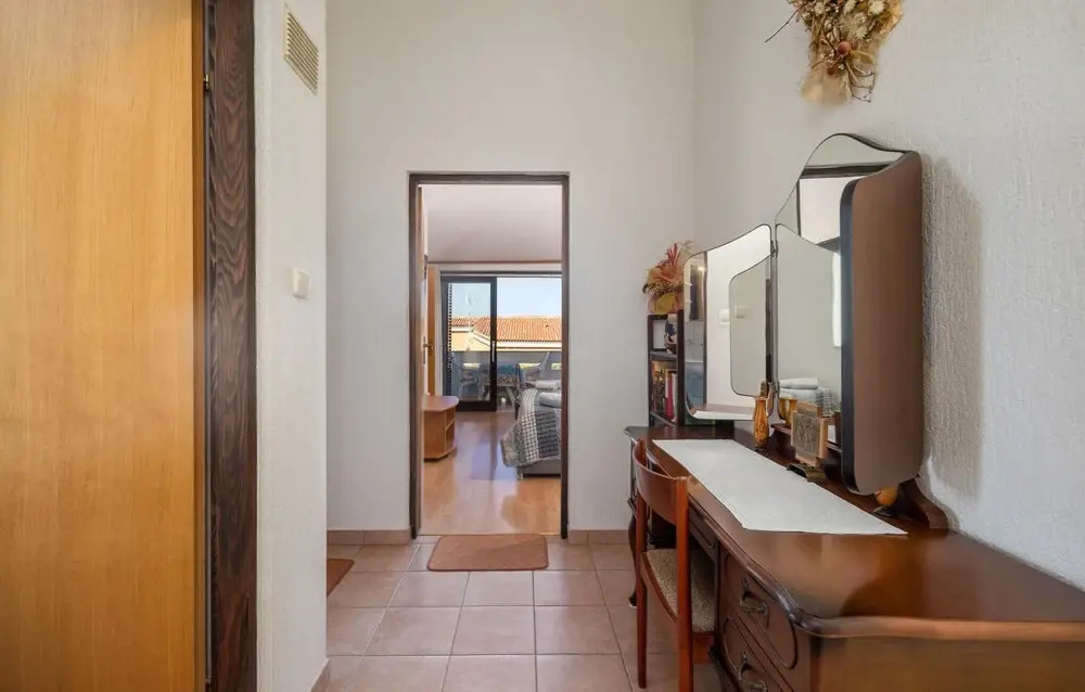 Gorgeous Home In Punat