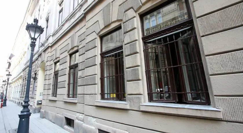 Anoli Apartments