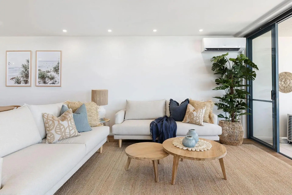 Unit 2 21 Park Cres Modern Stylish apartment