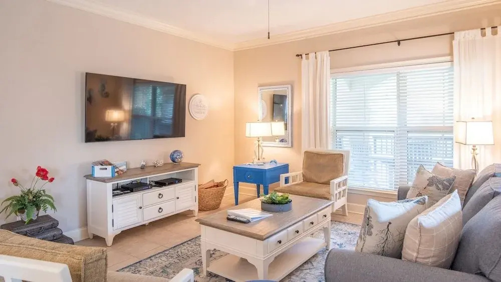 206 N Shore Pl 2 Bedroom Condo
