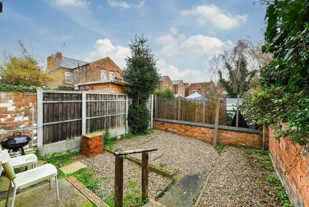 Long Eaton Modern 4bed House