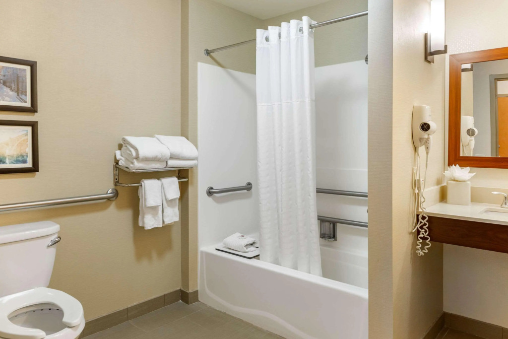 Comfort Suites Lancaster Amish Country