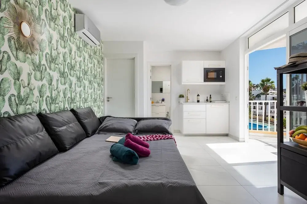 Y1DA Chic studio in 'Playa de LasAmericas'