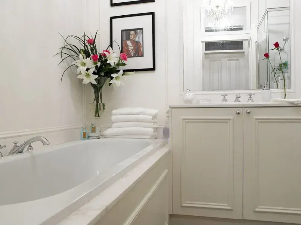 Andre's Mews Luxury Serviced Apartments