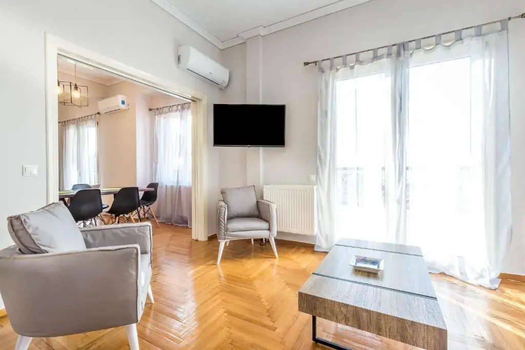 3 bedroom apartment with big balconies in Pagrati