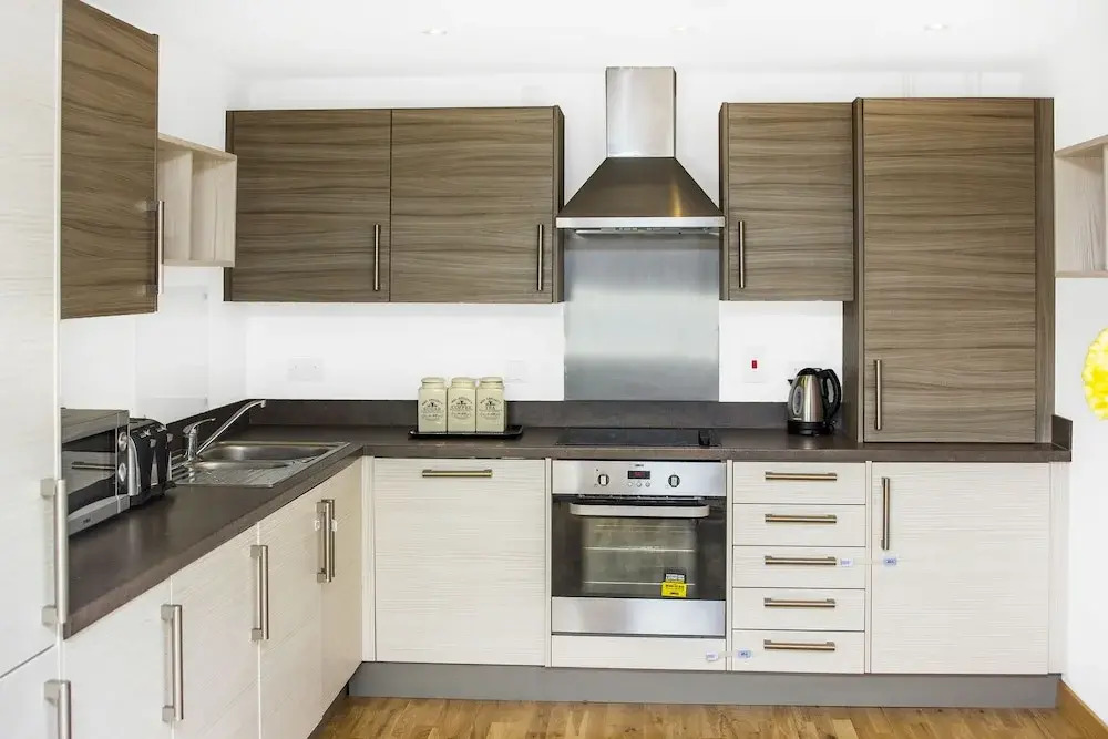 Large luxury 2 bed 2 bath-Pym Court