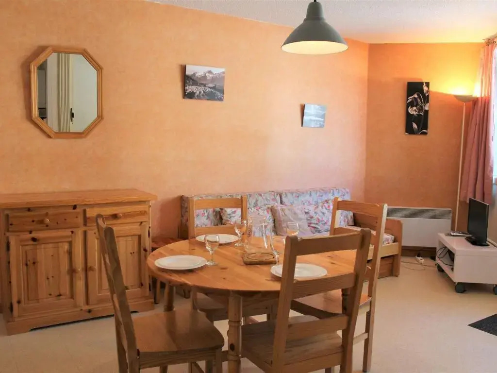 Appartement Vars, 1 pièce, 6 personnes - FR-1-330B-138