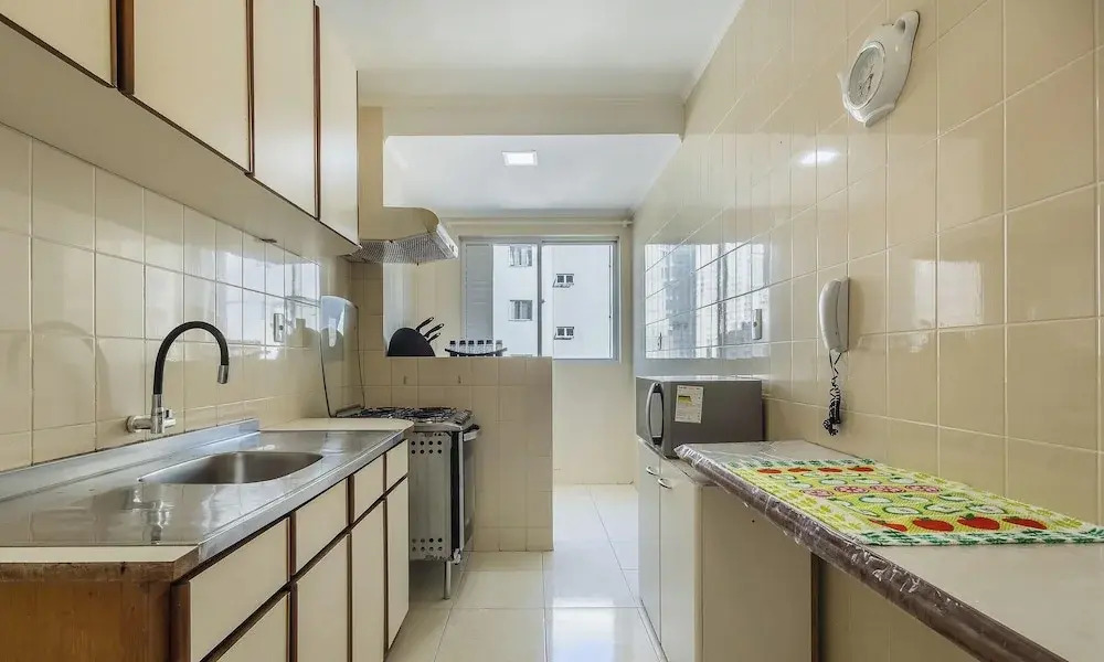 2 Bdrm apt 250m From the Beach in Center Sdc0601