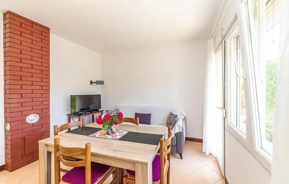 Nice Apartment in Trogir With Wifi and 2 Bedrooms