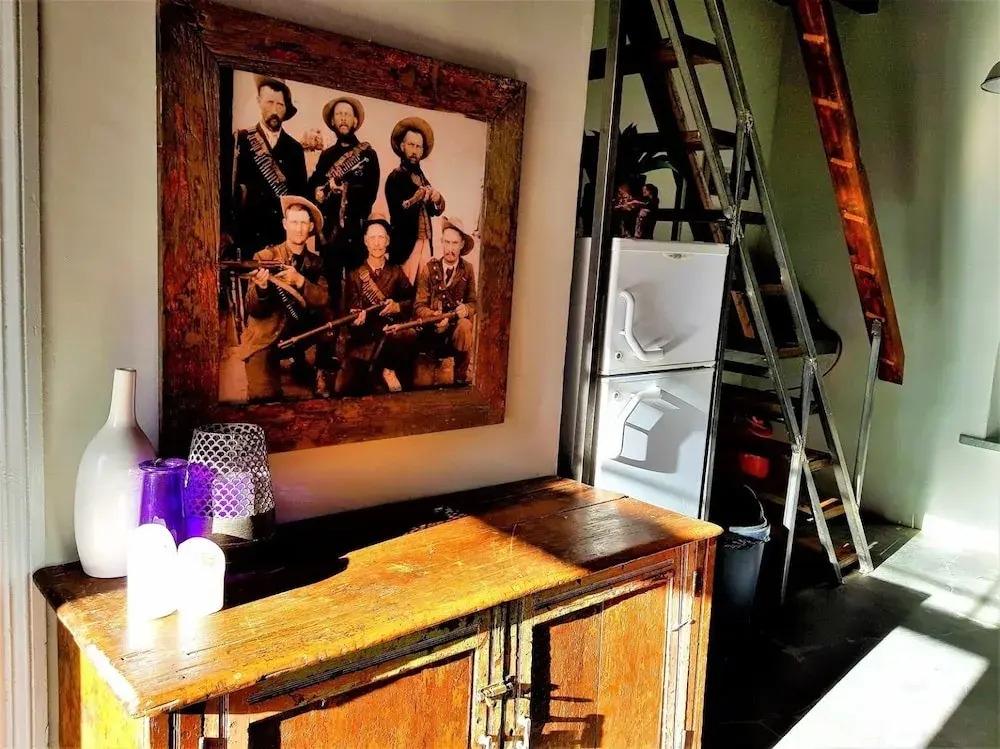 Little Artist Cottage