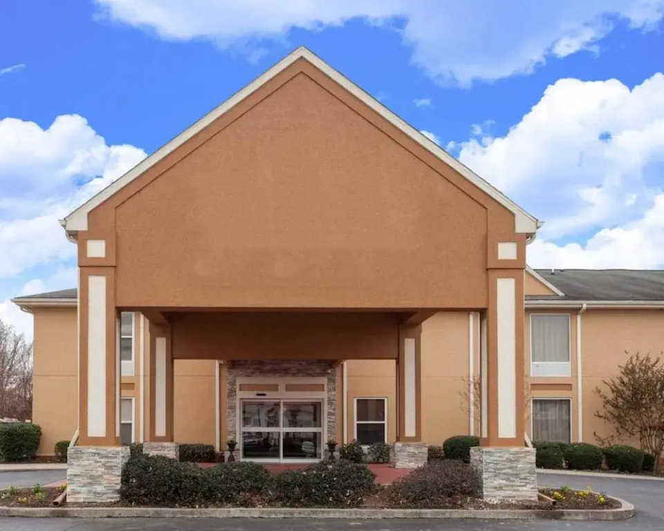 Comfort Inn I-40 East