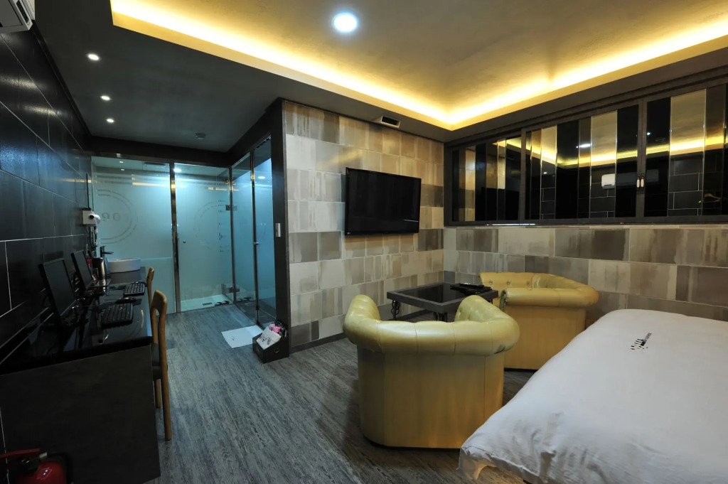 Ytt Hotel