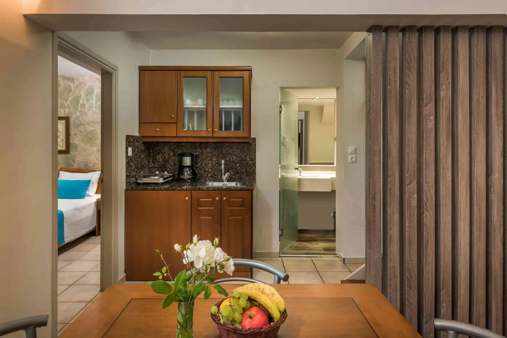Elotis Suites