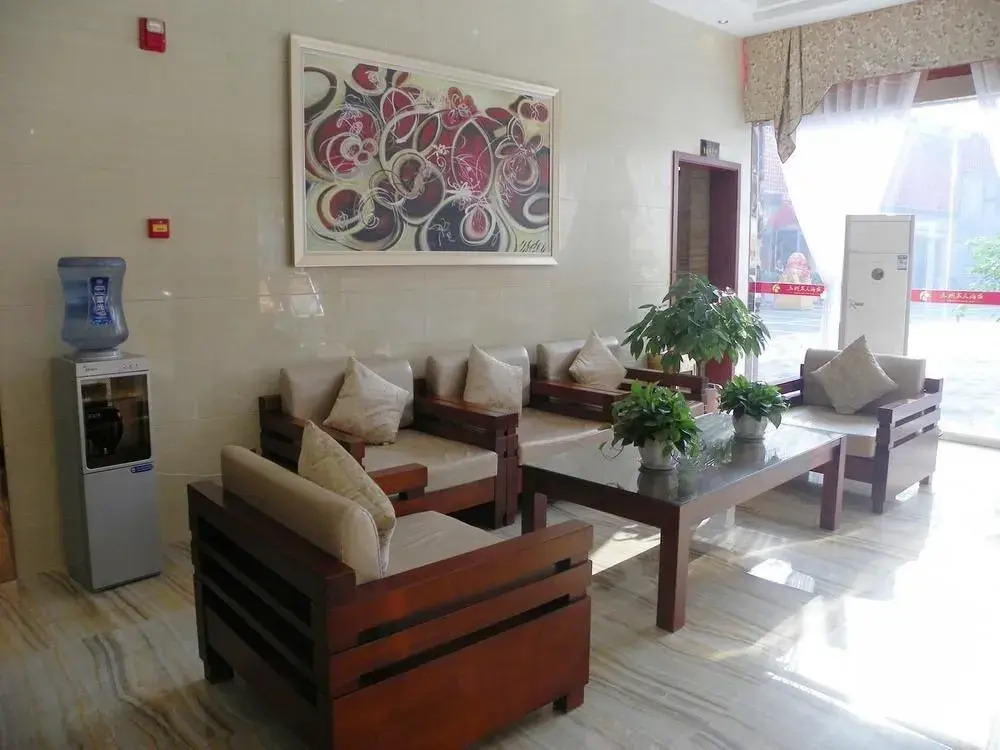 Wuzhou Minren Hotel