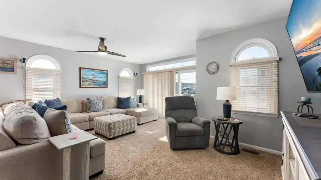 355 E 24th Ave, Unit 1