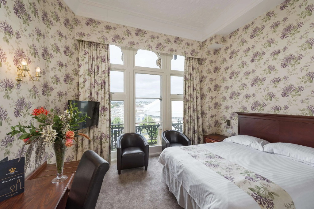 Duke Of Cornwall Hotel
