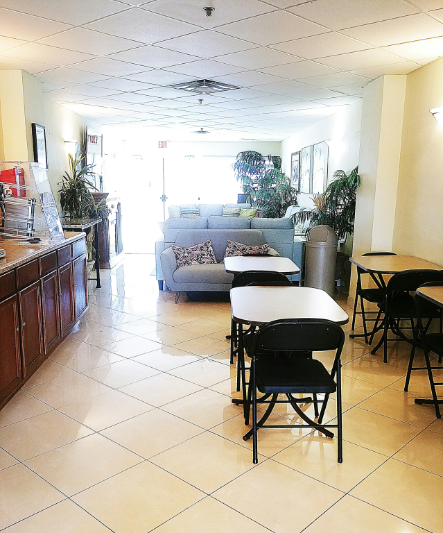 Emerald Shores Hotel - Daytona Beach