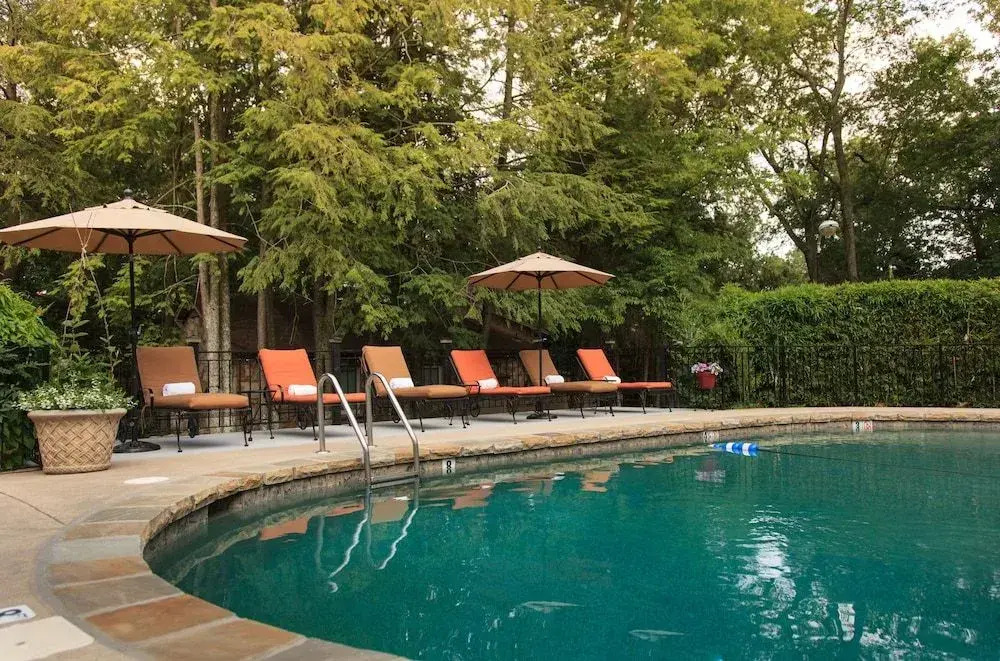 Chanticleer Inn