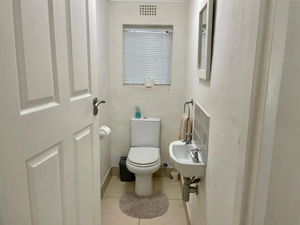8 Settler Sands Beachfront Accommodation Sea View