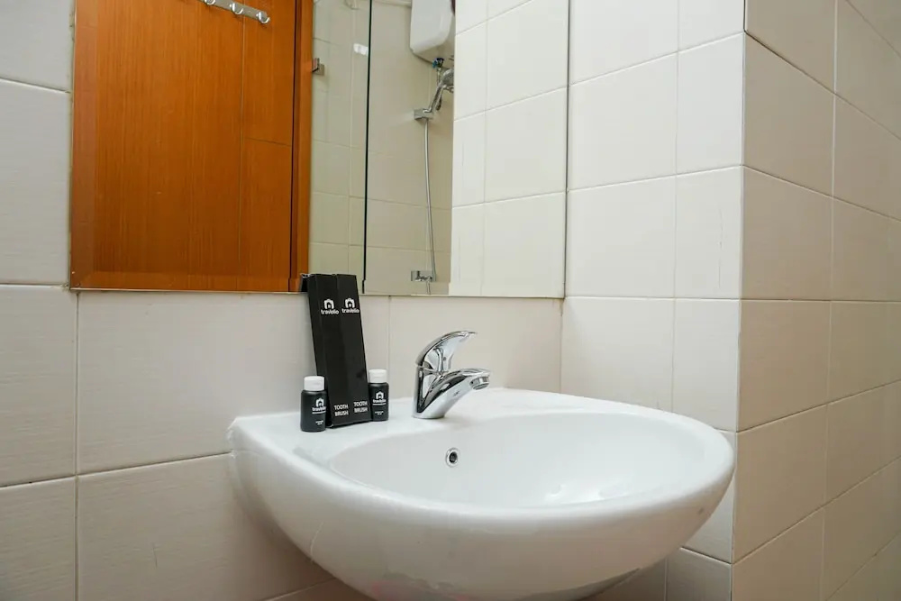 New Furnished and Comfortable Studio Woodland Park Apartment