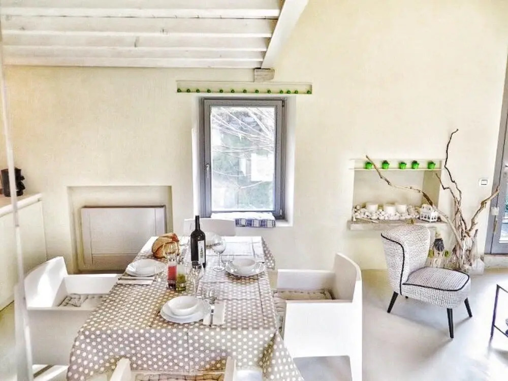 Tra Sassi Stelle apt in a Lake View Stone House