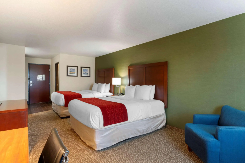 Comfort Inn & Suites Salem Northeast