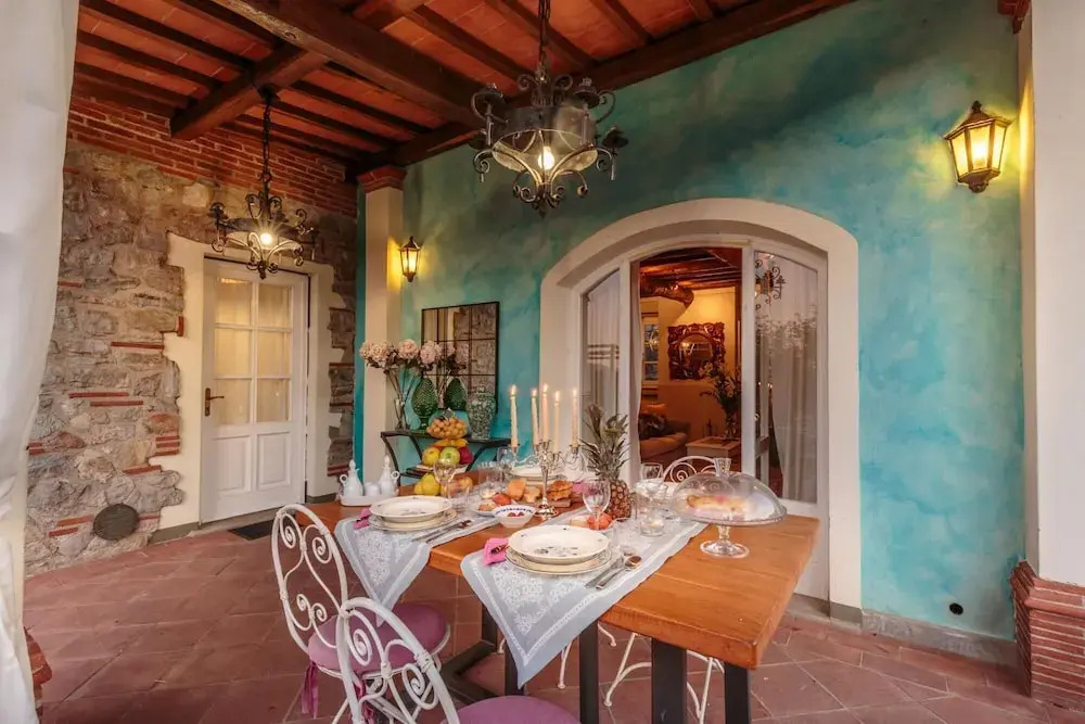 Rondini Farmhouse in Chiatri