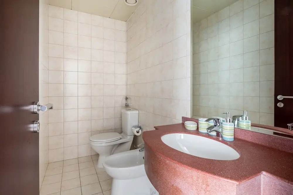 Premier 1BR Apartment in JLT - Sleeps 3!