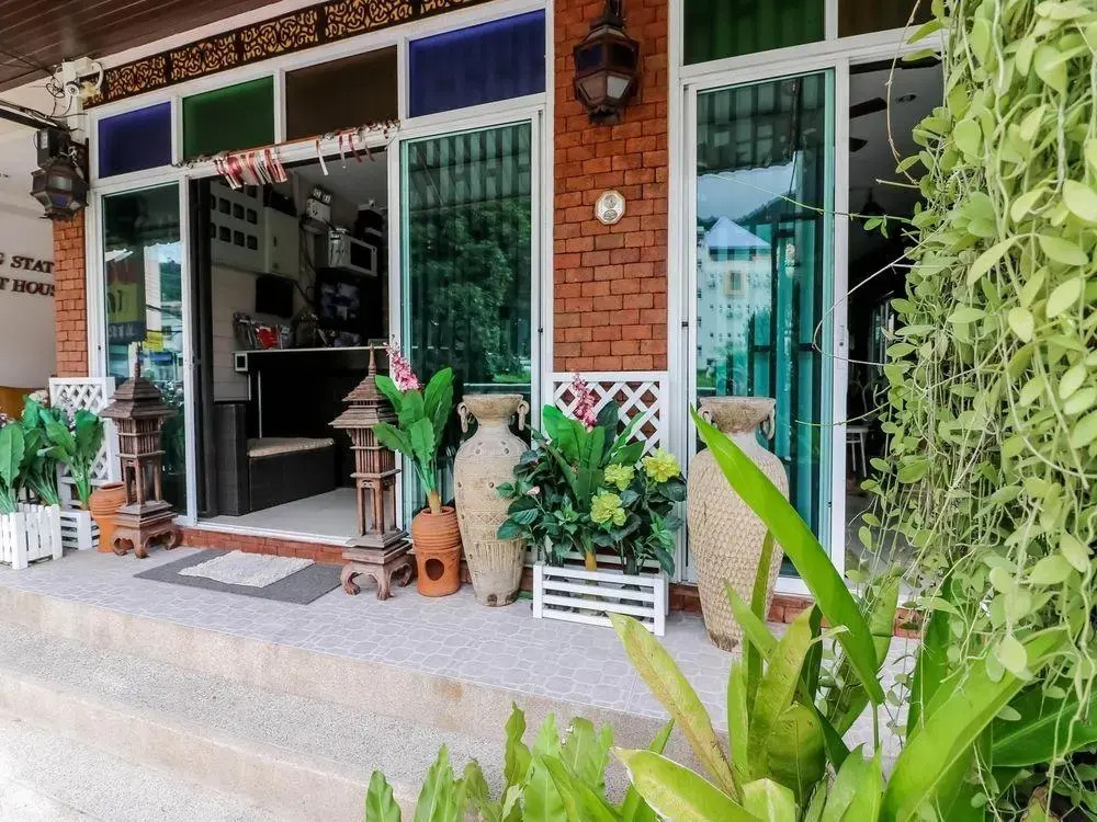 NIDA Rooms Patong Hill House