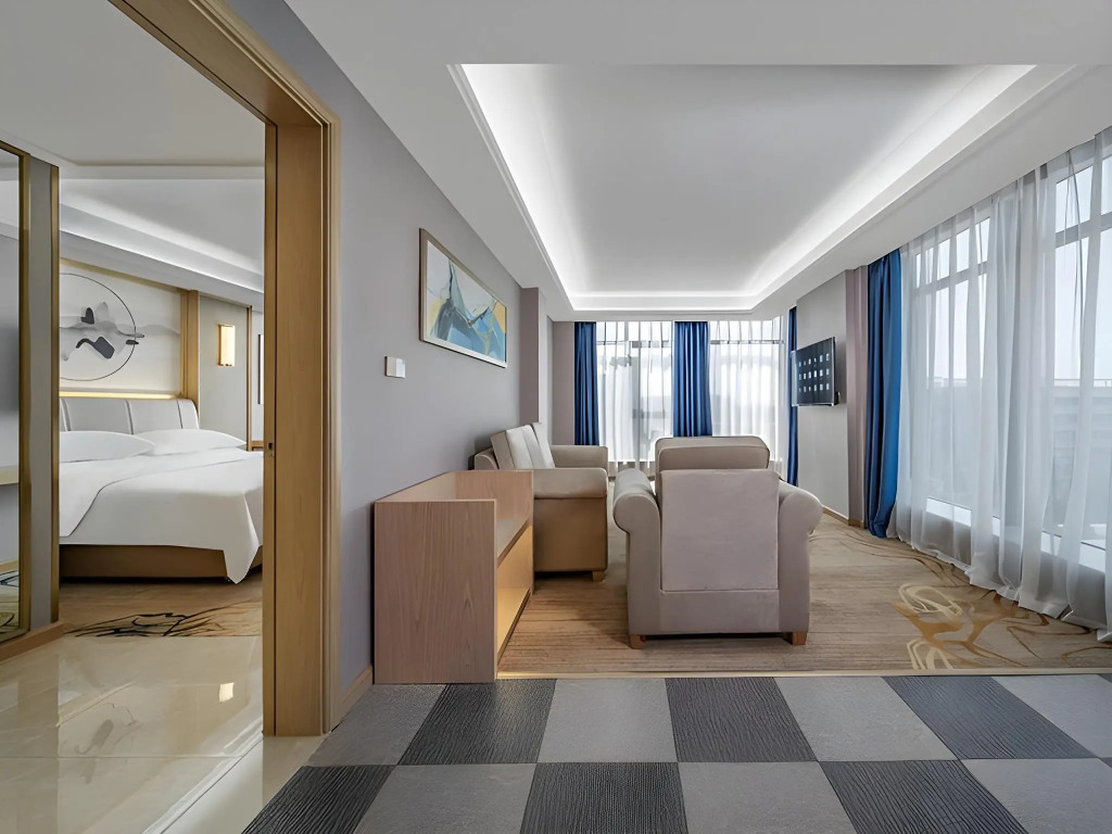 Vienna International Hotel (Shenzhen Huizhanwan Center)