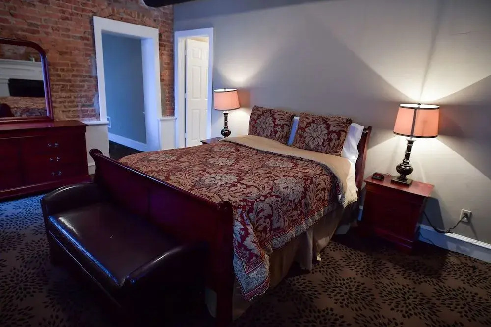 The Chester Publick House Restaurant and Inn