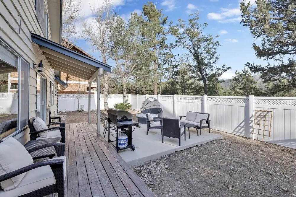 2159-journey's Peak 4 Bedroom Home by Redawning