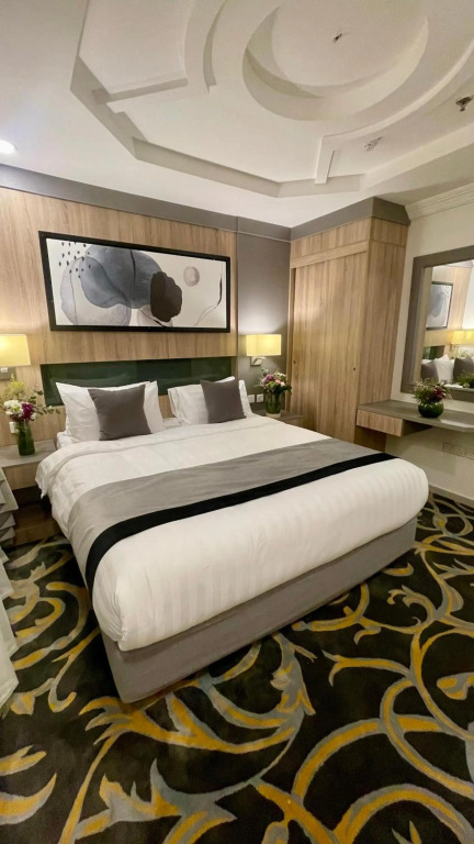 Laten Suites