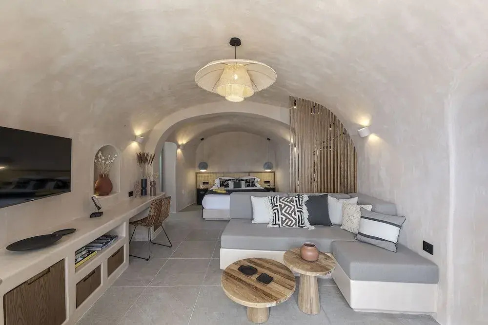 The Exotic Cave Suite