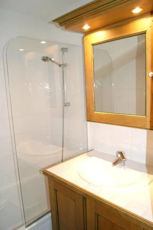Apartment With 2 Bedrooms in Pralognan-la-vanoise, With Wonderful Moun