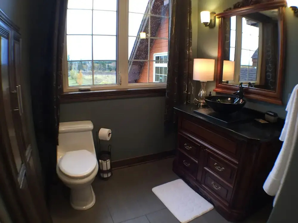 Tranquil Waters Inn